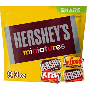 Hershey's Miniatures Assorted Chocolate Candy Bars & Miniatures Variety Pack, Share Pack, 9.3 oz